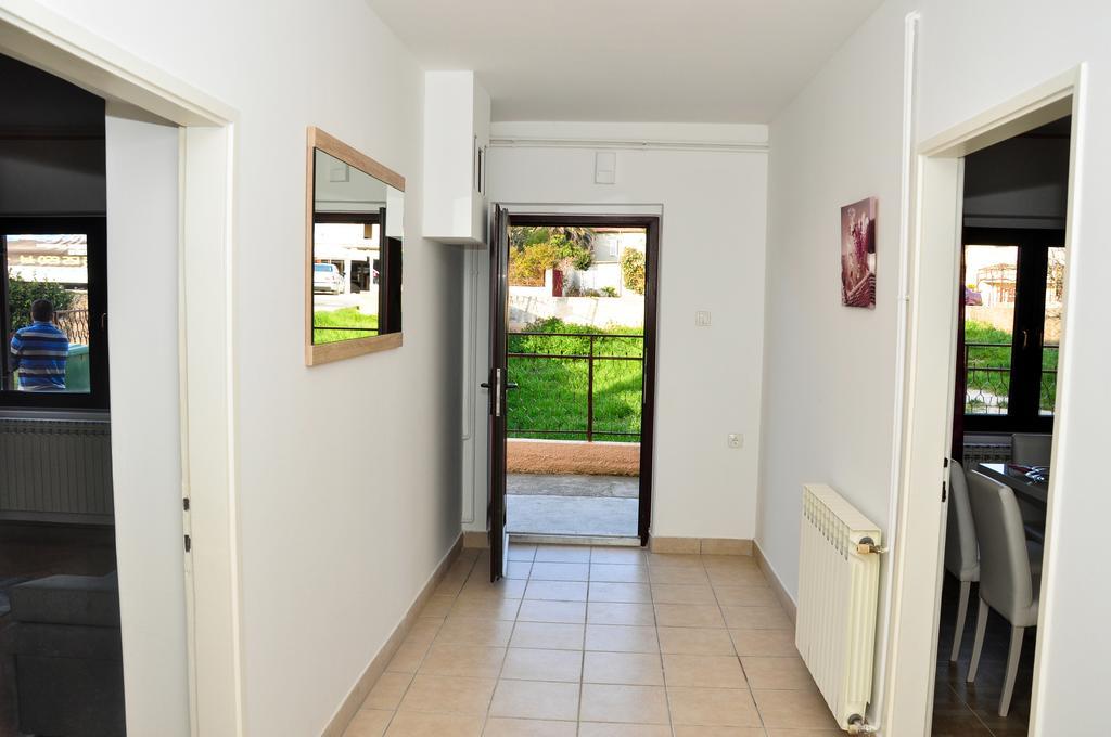 Apartment Rezo Zara Esterno foto
