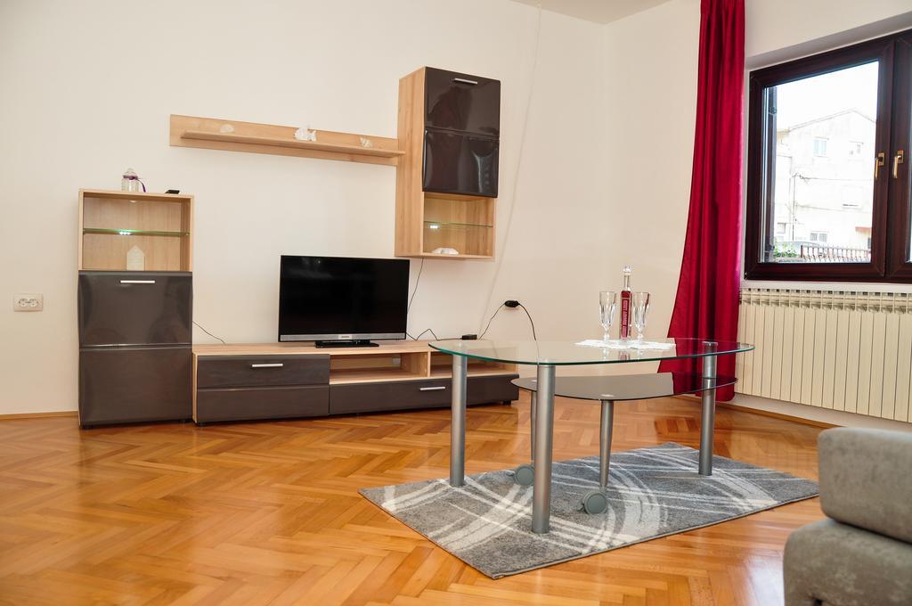 Apartment Rezo Zara Esterno foto